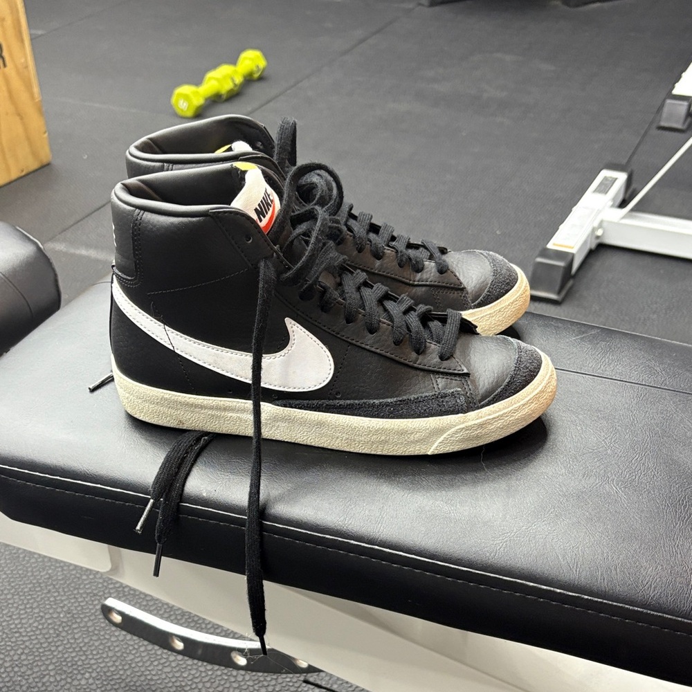 Nike Blazers- black